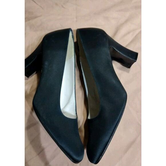 Stuart Weitzman Womens Pumps Size 10B Black Satin Upper Classic Square Toe Heels - Picture 8 of 8